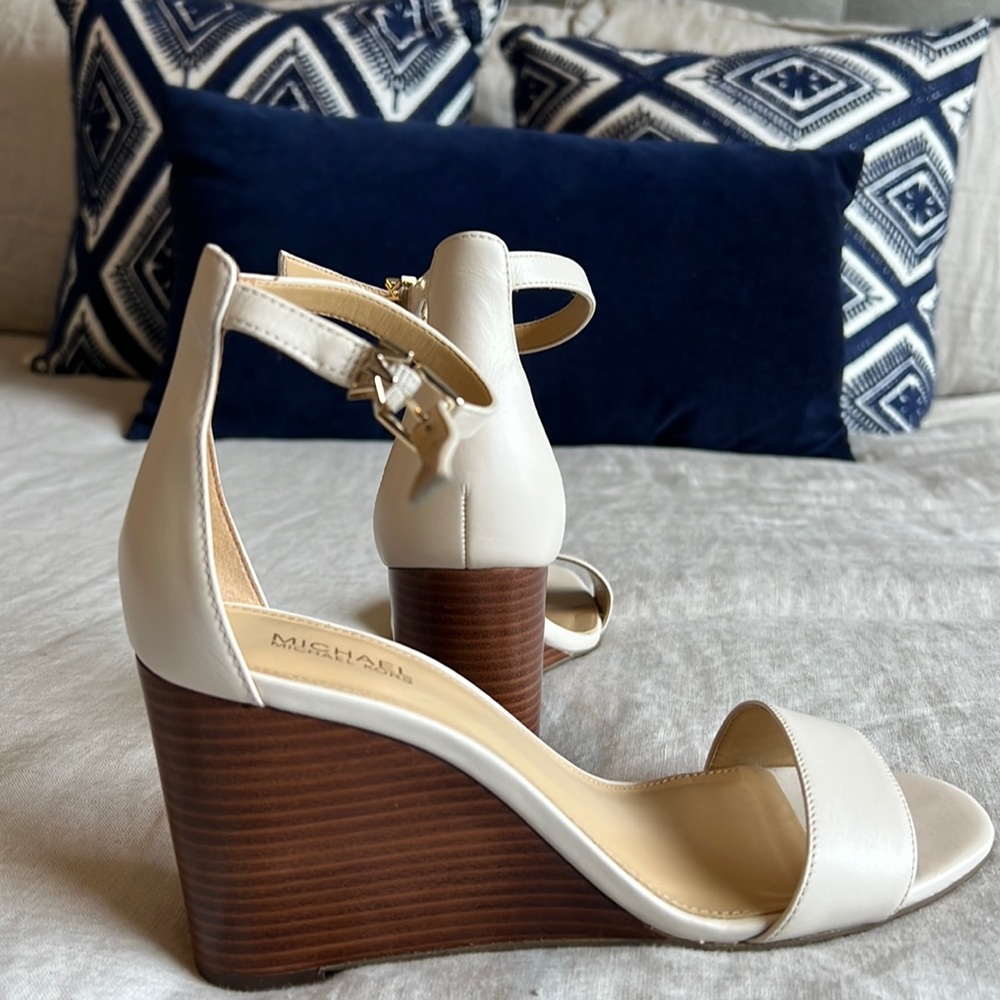 MIchael Kors cream wedge